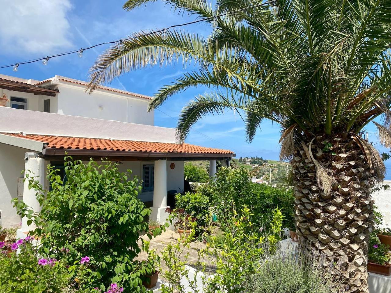 Casa Zagami Villa Malfa  Luaran gambar