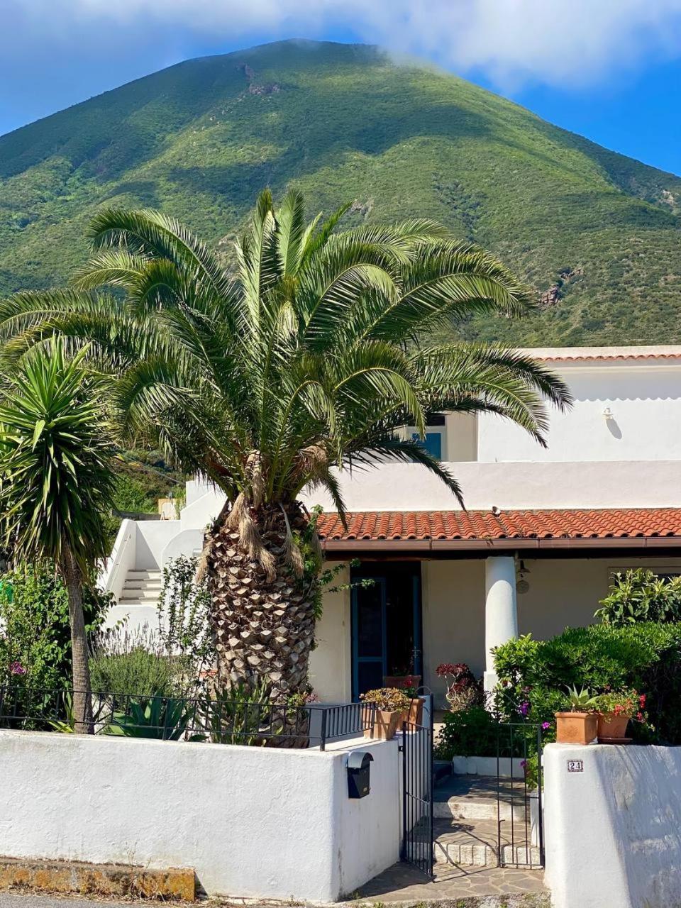 Casa Zagami Villa Malfa  Luaran gambar